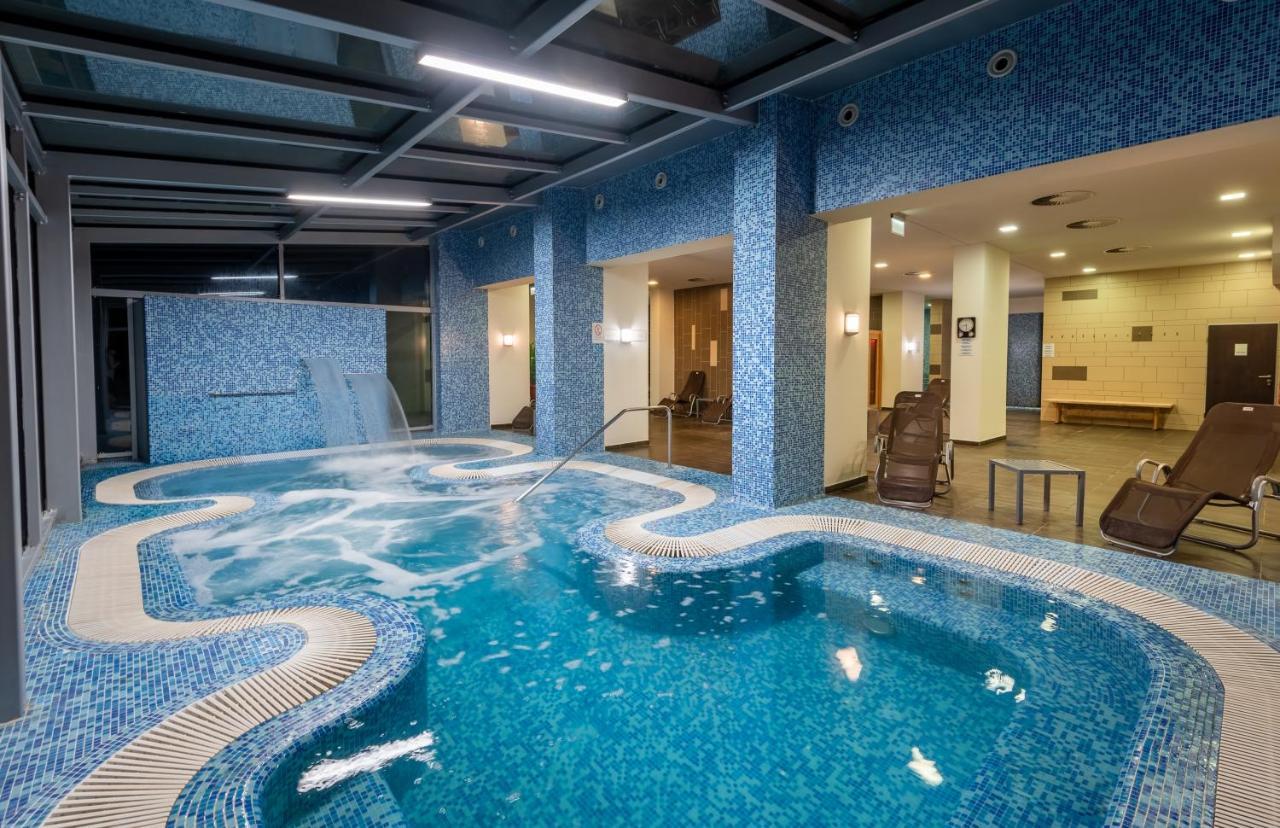 Hunguest Hotel Gyula Bagian luar foto