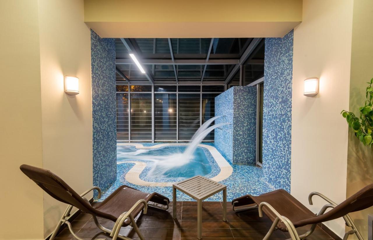 Hunguest Hotel Gyula Bagian luar foto
