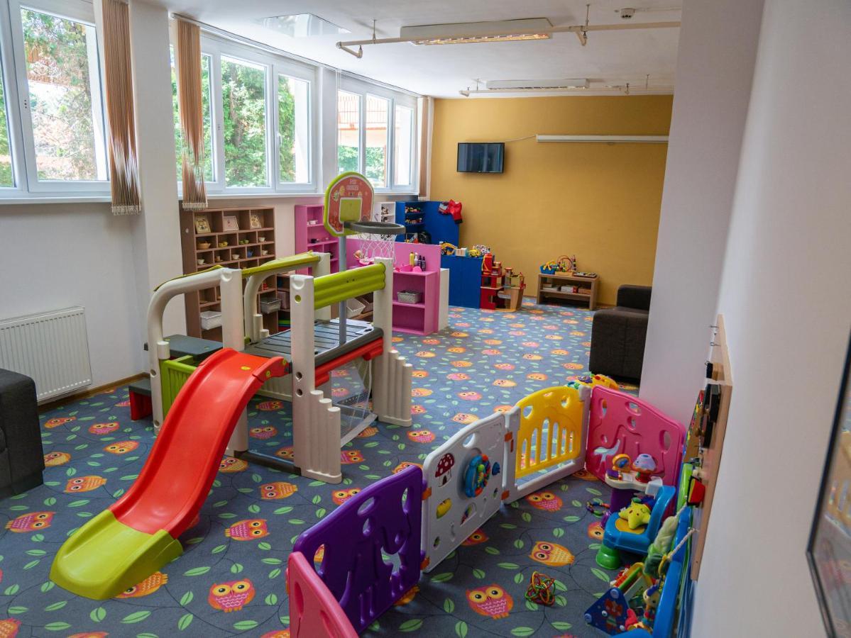 Hunguest Hotel Gyula Bagian luar foto